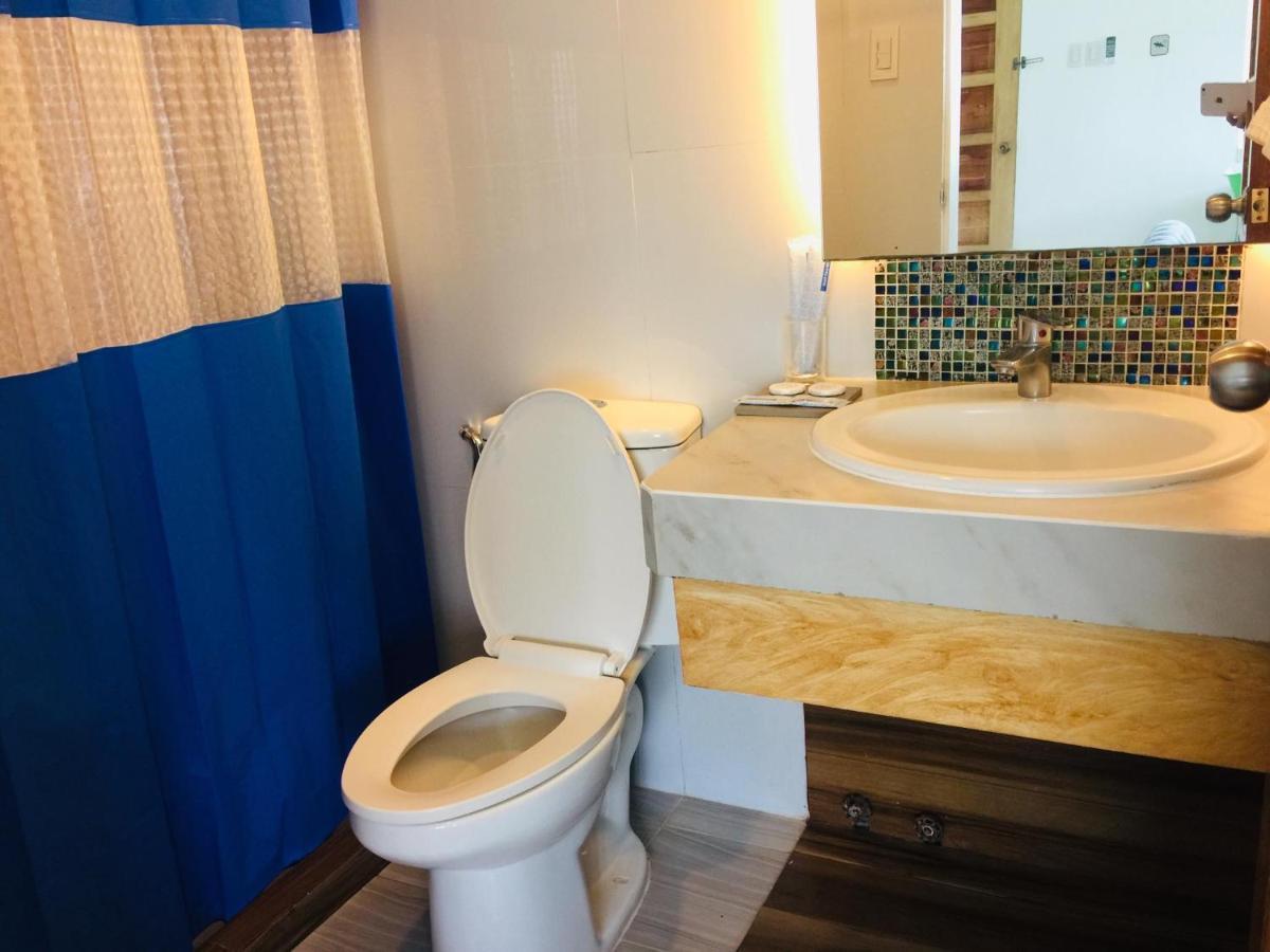 The Carmelence Lodge Tagaytay City Dış mekan fotoğraf